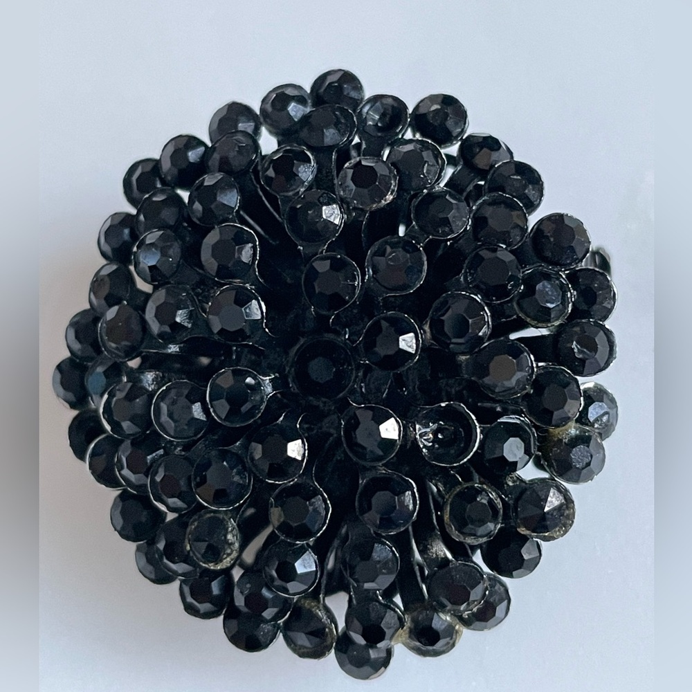 Black Crystal Cluster mourning Brooch vintage